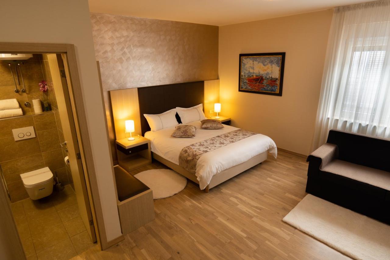 Scallop Rooms Self Check-In Zadar Bagian luar foto