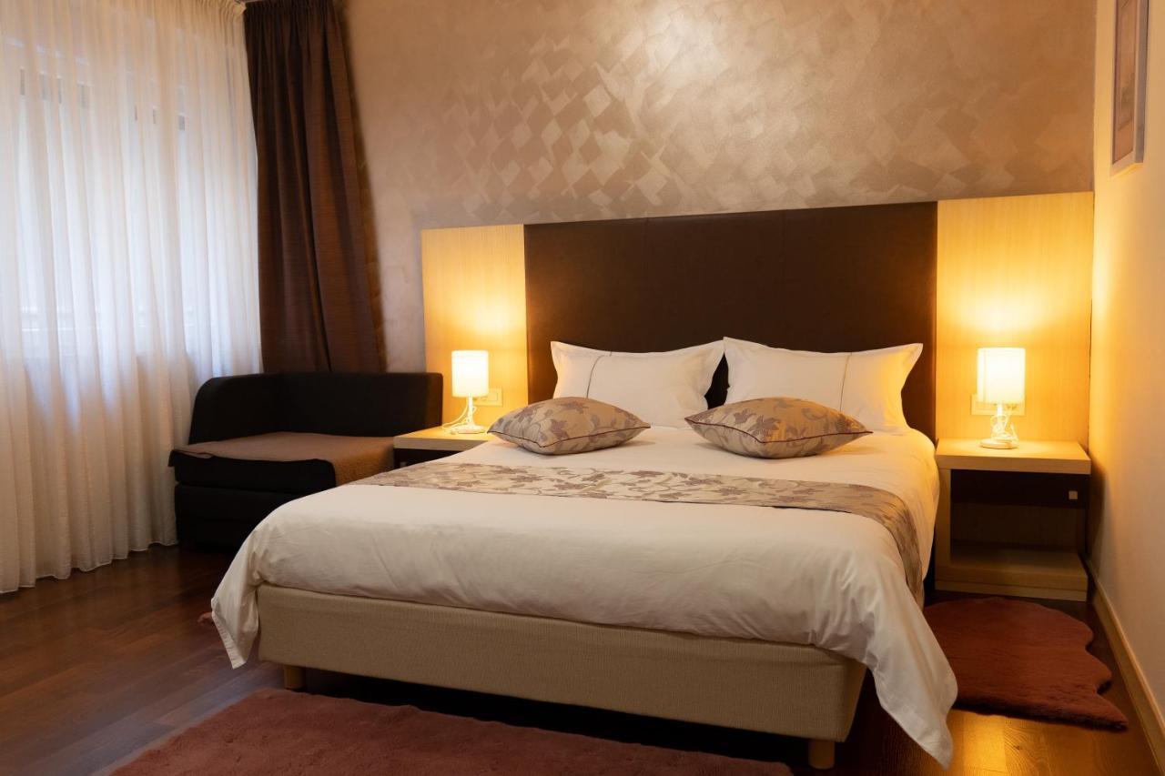 Scallop Rooms Self Check-In Zadar Bagian luar foto