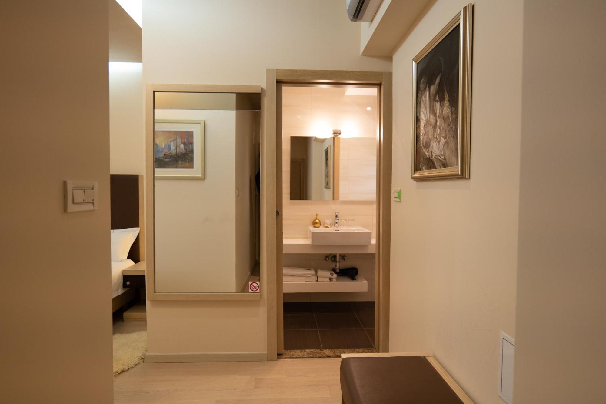 Scallop Rooms Self Check-In Zadar Bagian luar foto