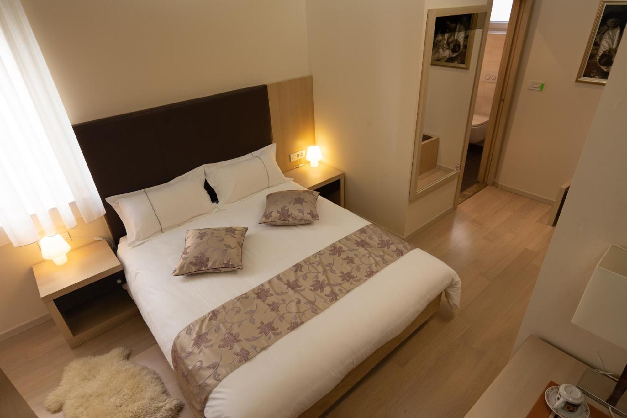 Scallop Rooms Self Check-In Zadar Bagian luar foto